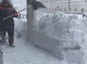 В аннексированном Крыму из-за снегопадов наступил транспортный коллапс (фото, видео)