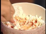 Кораблики из огурцов и творога с пряностями