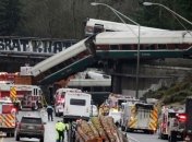 Падение пассажирского поезда на трассу в Вашингтоне: все подробности
