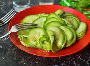 Швидкі та вітамінні мариновані кабачки