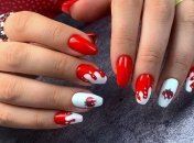 Полуничний манікюр — відмінна альтернатива літнім варіантам дизайну