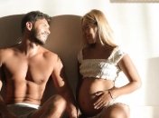 Победительница "Холостяка" засветила голого мужа (фото) 