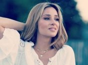 "Ты богиня и без всего": Злата Огневич показала, что скрывает под халатиком (Фото)