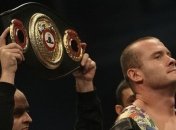 Украинский боксер Вячеслав Узелков победил Мохаммеда Белкасема