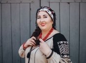 Забавная пародия от Бабы Доцьки: "Охрана, отмєна" гуцульская версия (Видео)