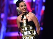 Кэти Перри показала, как снимался ее клип "Roar"