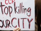 На митинг в Гонконге вышли десятки тысяч человек