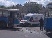 В Виннице трамвай столкнулся с троллейбусом