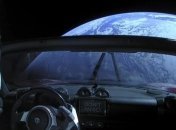 Маск опубликовал видео со своей Tesla на орбите (Видео) 