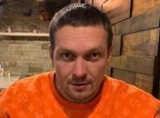 Усик знает, как привлечь внимание журналистов: видео очередного трюка