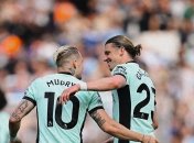 Михаил Мудрик празднует гол в ворота "Ноттингема"