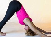 Медики настаивают на лечебной йоге: 3 простых упражнений для спины 