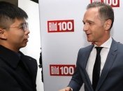 Китай возмущен визитом лидера протестов Гонконга в Германию