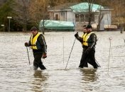 Западная часть Канады страдает от наводнений и оползней (Фото)