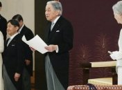 Впервые за двести лет в Японии император отрекся от престола