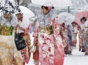 Из-за снега 3,5 тысячи человек провели ночь в токийском аэропорту