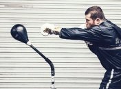 Лучший боксер мира подал иск на промоутера на $ 280 млн