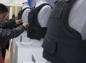 Украинцы перестали интересоваться квартирами, авто и начали покупать бронежилеты