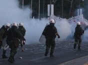 В Афинах произошли столкновения протестующих с полицией