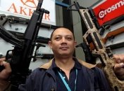 Минобороны Чехии продает 20 тысяч устаревших автоматов 