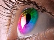 Насколько безопасны цветные контактные линзы?