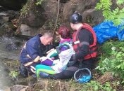 Авария на Прикарпатье: спасатели нашли всех туристов, которые сорвались в реку