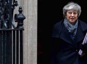 Депутаты в Британии не отправили правительство Мэй в отставку