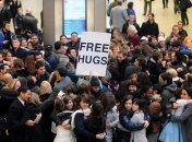 Сегодня отмечают Международный день объятий