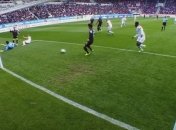 Промах сезона в Бундеслиге: Форвард "Кельна" не попал в пустые ворота (Видео)