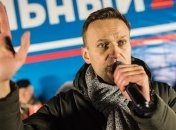 Навальний впав у кому і підключений до апарату ШВЛ