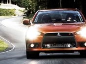 С 1 октября в Украине придется ездить с включенными фарами