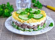 Салат с тунцем и яйцом