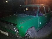 На Харьковщине злоумышленник побил мужчину, украл его автомобиль и сбил женщину
