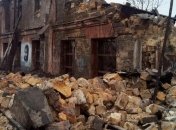 В Одессе аварийное здание обрушилось на железнодорожные пути