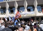 Во Франции прошли протесты против сокращения рабочих мест в Renault