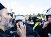 "Церковный протест": В Черногории тысячи человек вышли на улицы против нового закона