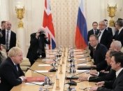 Глава МИД Британии прибыл в Москву с рядом требований