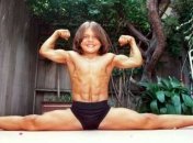 Время беспощадно: снимки повзрослевшего самого сильного ребенка мира (Фото) 