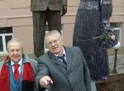 Жириновский нашел новое место для жуткого памятника Алёнке (фото)