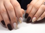 Маникюр 2019: дизайн ноготков с золотой фольгой (Фото)