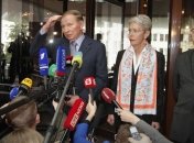 Опрос: Более 40% украинцев негативно оценивают минские договоренности