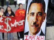 Старушку арестовали за кражу плаката Обамы с усами Гитлера