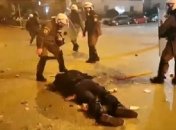 Протесты в Афинах вылились в крупную потасовку с полицией: фото и видео с места