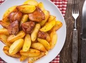 Медики объяснили, чем опасна жареная картошка