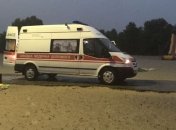 В Запорожской области во время непогоды на женщину упало дерево