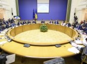 Гройсман поручил оказать помощь семьям освобожденных заложников