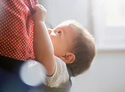 О «затроганных» и окруженных «мамканьем»: психолог о личном пространстве матерей