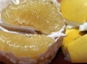 Врачи назвали целебные свойства помело