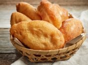 Пышные и легкие пирожки получаются благодаря одному ингредиенту