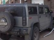 В Киеве "Хаммер" с российскими номерами въехал в витрину магазина